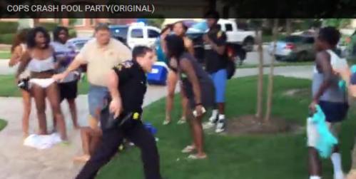 !!!!!CopPullsGunAtTeens1